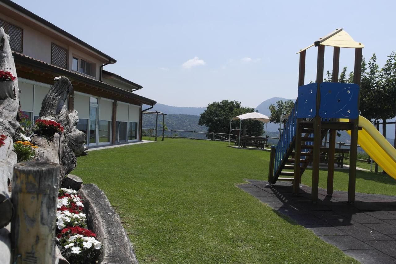 Agriturismo Fattoria Monte Baldo Vista Lago Caprino Veronese Eksteriør billede