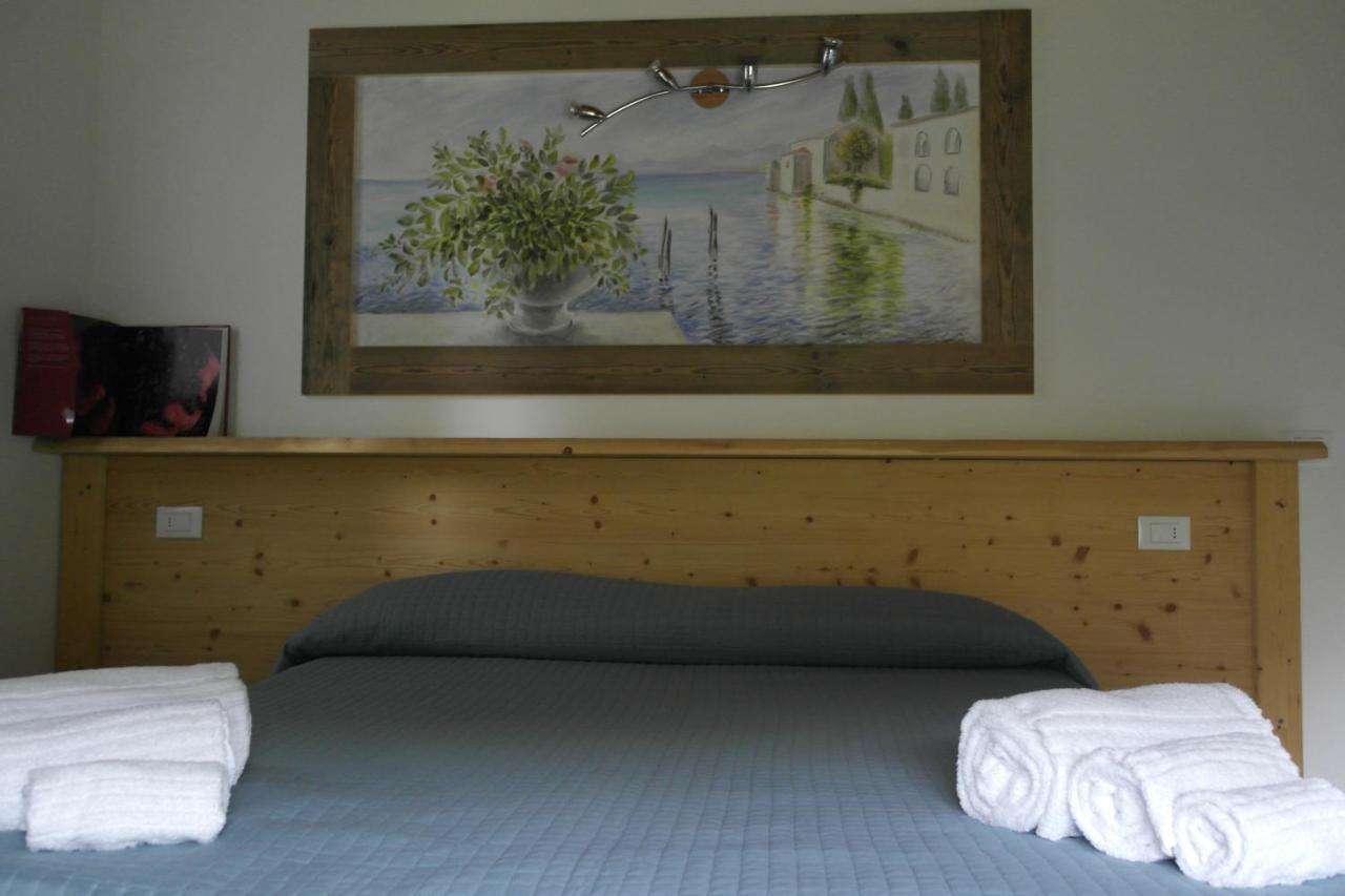 Agriturismo Fattoria Monte Baldo Vista Lago Caprino Veronese Eksteriør billede