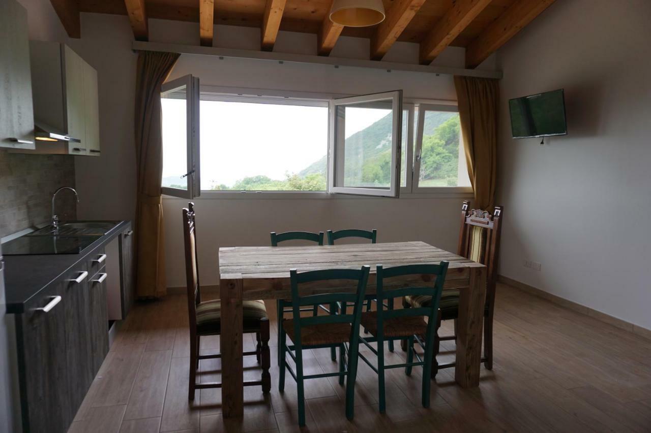 Agriturismo Fattoria Monte Baldo Vista Lago Caprino Veronese Eksteriør billede