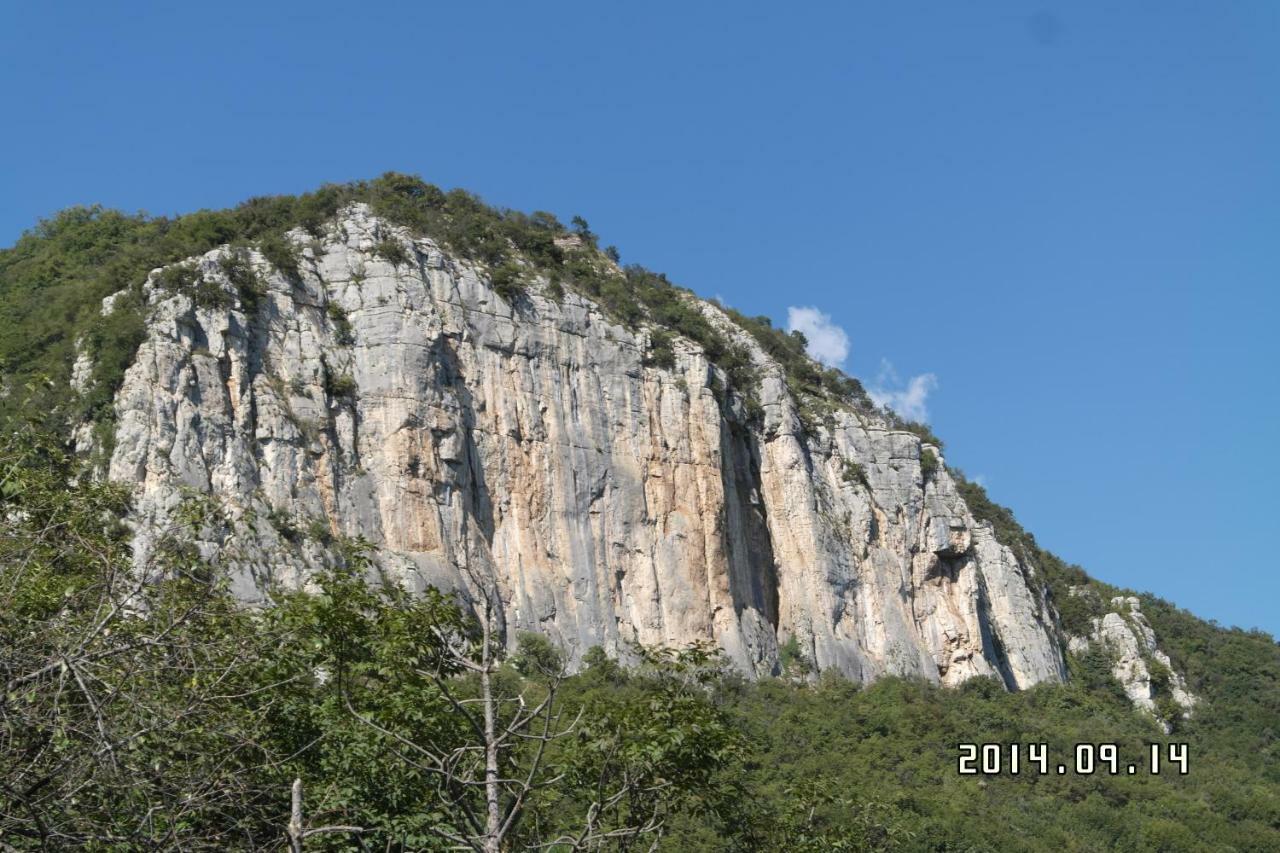 Agriturismo Fattoria Monte Baldo Vista Lago Caprino Veronese Eksteriør billede