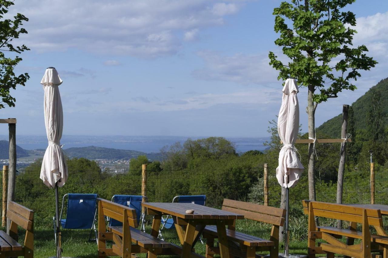 Agriturismo Fattoria Monte Baldo Vista Lago Caprino Veronese Eksteriør billede